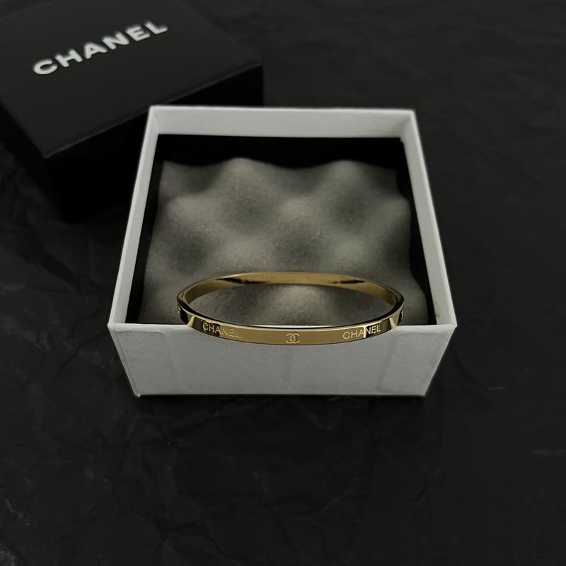 Chanel Bracelet 03yxs49